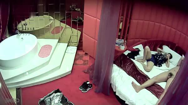 老公你怎么这么厉害情趣酒店360监控TP样子有点猥琐的微胖哥无套啪啪样子还可以的妹子